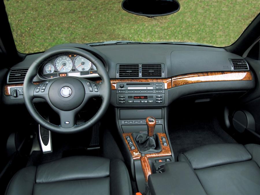 Торпедо BMW M3 Convertible (E46) 2001 года  (US) (фото 8 из 20)